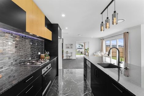 Photo of property in 21 Clonbunny Close, Rolleston, 7614