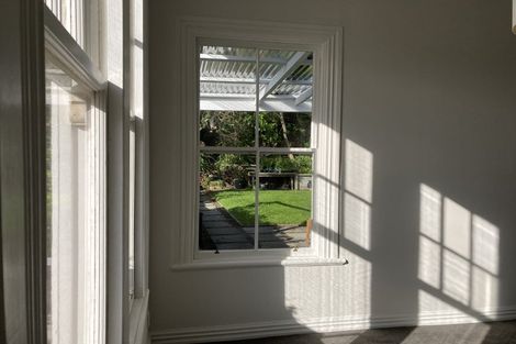 Photo of property in 31 Scarborough Terrace, Mount Victoria, Wellington, 6011