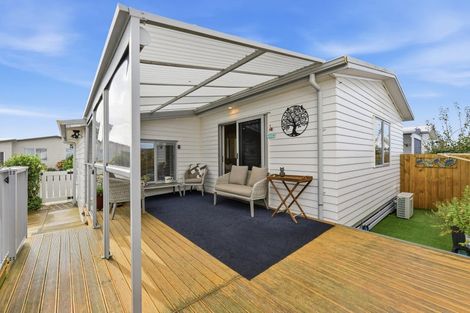 Photo of property in 11 Kamahi Crescent, Papamoa Beach, Papamoa, 3118