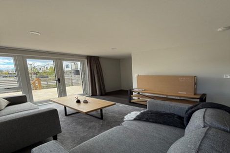 Photo of property in 118 Te Puketoka Lane, Mangere, Auckland, 2022