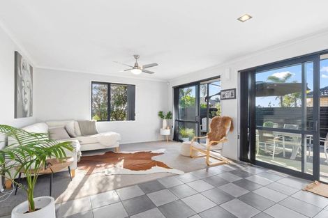 Photo of property in 50 Ocean View Rise, Ruakaka, 0116