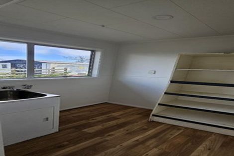 Photo of property in 2 Tuna Place, Manurewa, Auckland, 2102