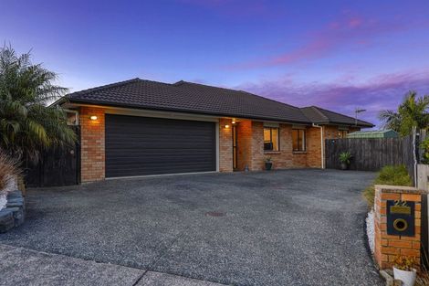 Photo of property in 22 Bradnor Meadows Drive, Swanson, Auckland, 0612