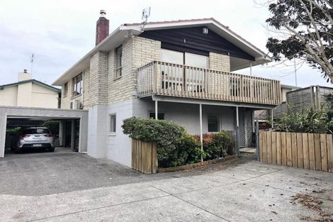 Photo of property in 319 Albany Highway, Rosedale, Auckland, 0632