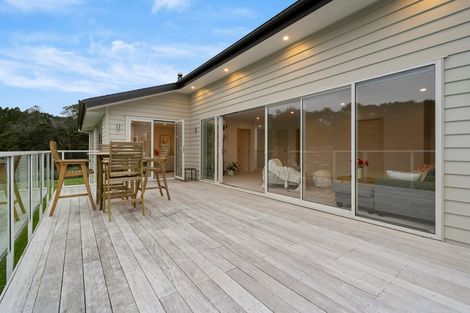 Photo of property in 15 Nola Road, Oratia, Auckland, 0604