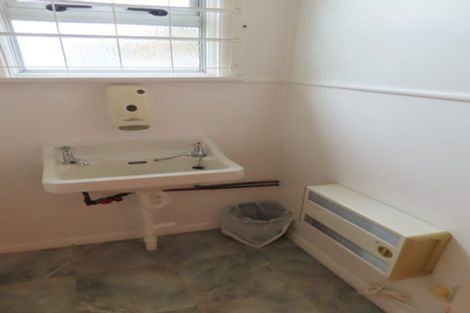 Photo of property in 58 Mclean Street, Woodville, 4920