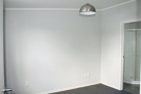 Photo of property in 16a Woodall Place, Totara Vale, Auckland, 0627