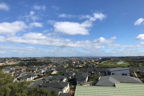 Photo of property in 2/1004 East Coast Road, Northcross, Auckland, 0630