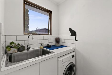 Photo of property in 34 Shortland Street, Tamatea, Napier, 4112