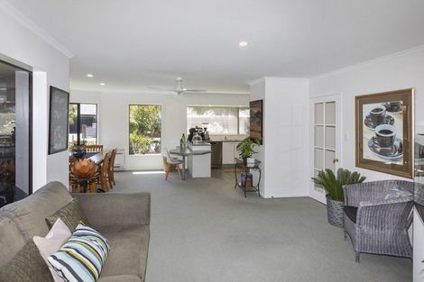 Photo of property in 6 Berkshire Drive, Avonhead, Christchurch, 8042