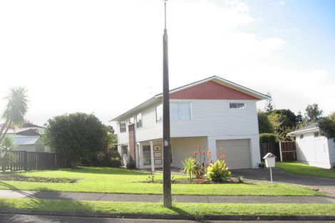 Photo of property in 4 Blyton Lane, Pakuranga Heights, Auckland, 2010