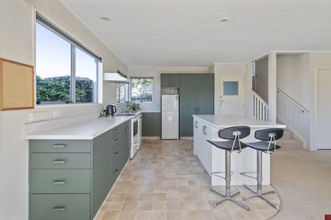 Photo of property in 7 Reeves Road, Acacia Bay, Taupo, 3330