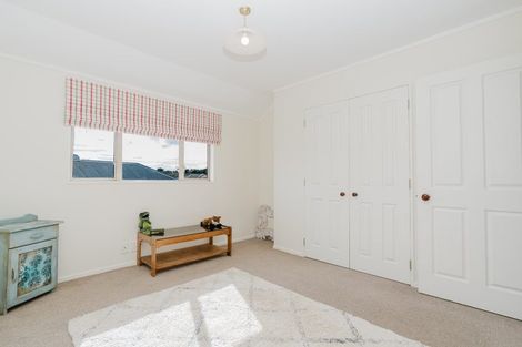 Photo of property in 10 Montrose Crescent, Huntington, Hamilton, 3210