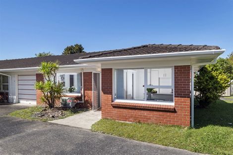Photo of property in 1/12 Keldale Place, Forrest Hill, Auckland, 0620