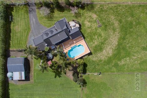 Photo of property in 30 Riverland Road, Kumeu, 0892