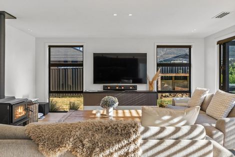 Photo of property in 53 Timsfield Drive, Lake Hawea, 9382