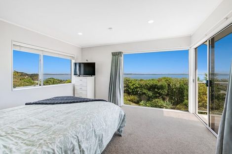Photo of property in 1326 Whangaparaoa Road, Army Bay, Whangaparaoa, 0930