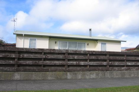 Photo of property in 68 Herbert Avenue, Cloverlea, Palmerston North, 4412