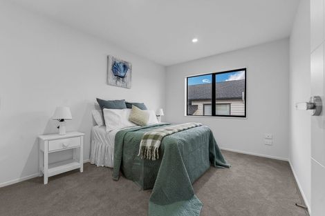 Photo of property in 11 Seagreen Avenue, Rosehill, Papakura, 2113