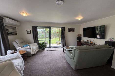 Photo of property in 2 Parma Place, Henderson, Auckland, 0612