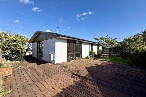 Photo of property in 2/15 Cyril Crescent, West Harbour, Auckland, 0618