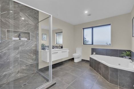 Photo of property in 71 Probert Crescent, Chartwell, Hamilton, 3210