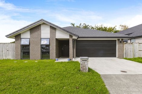 Photo of property in 2 Waituarua Drive, Takanini, 2112