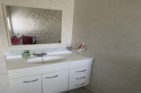 Photo of property in 22 Millstream Drive, Henderson, Auckland, 0610