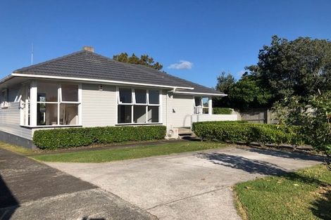 Photo of property in 44 Gossamer Drive, Pakuranga Heights, Auckland, 2010