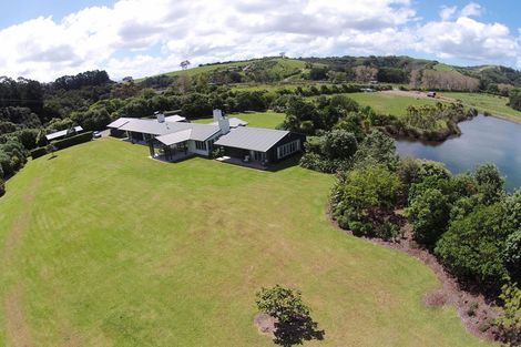 Photo of property in 840 Takatu Road, Tawharanui Peninsula, Warkworth, 0986