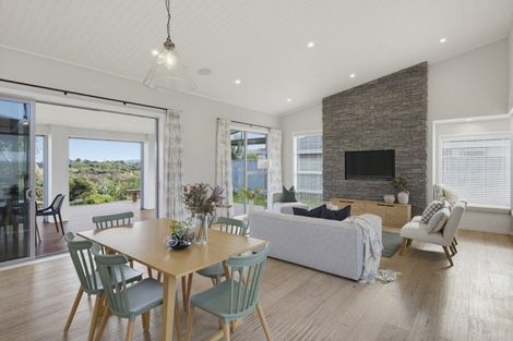 Photo of property in 9 Taranui Way, Paraparaumu Beach, Paraparaumu, 5032