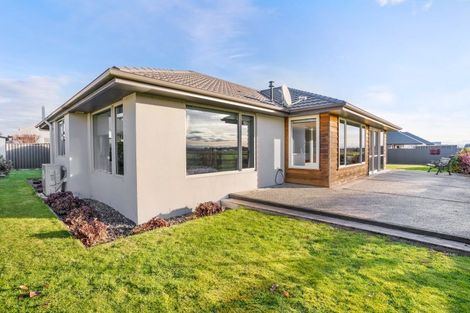 Photo of property in 32 Northview Avenue, Winton, 9720