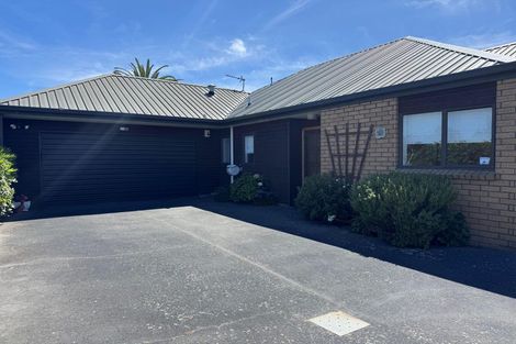 Photo of property in 2/38 Beauford Place, Parklands, Christchurch, 8083