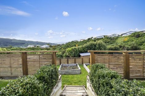 Photo of property in 10 Mervyn Kemp Drive, Tawa, Wellington, 5028