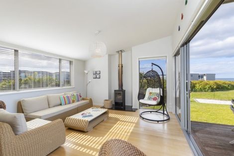 Photo of property in 37 Kewai Street, Omaha, 0986