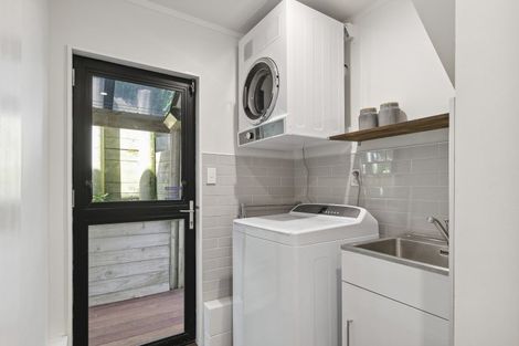 Photo of property in 8 Countess Close, Maupuia, Wellington, 6022