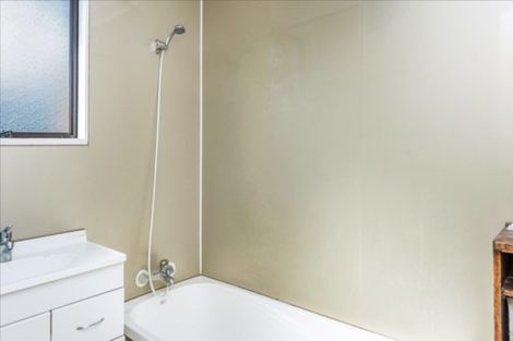 Photo of property in 18 Karekare Avenue, Raglan, 3225