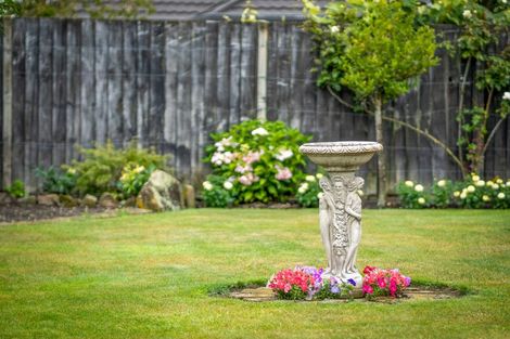 Photo of property in 4 Mcdougal Place, Kaiapoi, 7630