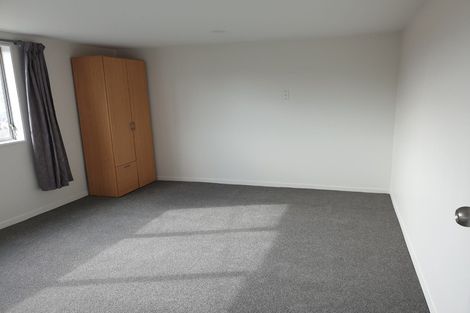 Photo of property in 1/176 Archers Road, Glenfield, Auckland, 0629