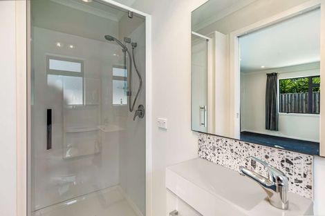 Photo of property in 24 Rangitira Avenue, Palmerston North, 4414