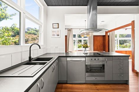 Photo of property in 45 Faraday Street, Hospital Hill, Napier, 4110