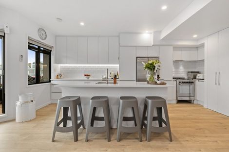 Photo of property in 1a/4 Fleet Street, Devonport, Auckland, 0624