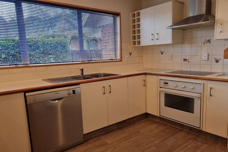 Photo of property in 5a Oakhurst Place, Russley, Christchurch, 8042