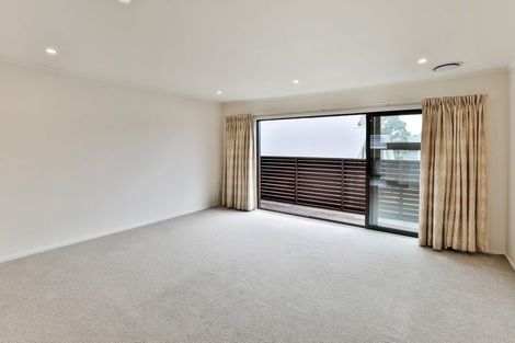 Photo of property in 2/29 Verbena Road, Birkdale, Auckland, 0626