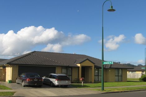 Photo of property in 35 Redcastle Drive, East Tamaki, Auckland, 2013