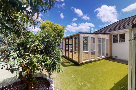 Photo of property in 11 Franklin Avenue, Hokowhitu, Palmerston North, 4410