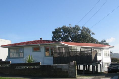 Photo of property in 27 Fantame Street, Cannons Creek, Porirua, 5024
