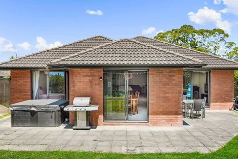 Photo of property in 70 South Kensington Way, Henderson, Auckland, 0612