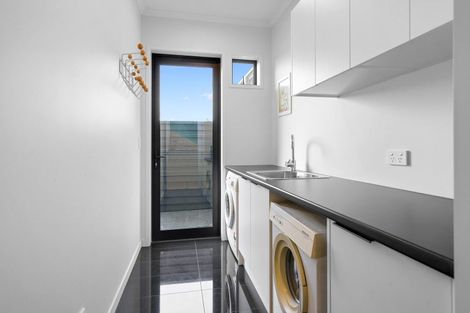 Photo of property in 2/30 Jarrett Terrace, Leamington, Cambridge, 3432