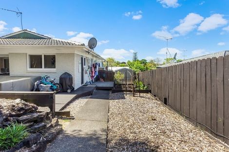 Photo of property in 1/1 Broadview Place, Howick, Auckland, 2014